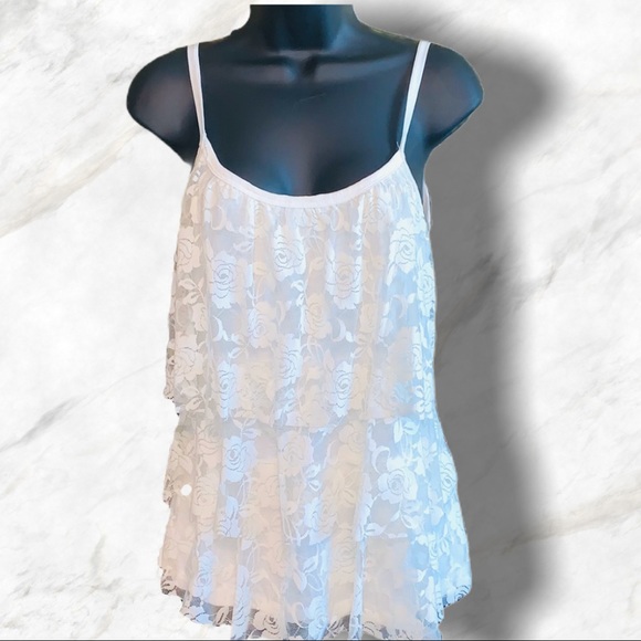 Charlotte Russe Tops - White ruffles lace blouse